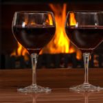 Ein Glas Wein gehört für Senioren zu einer gesunden Ernährung dazu