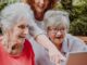 Abgehängt: Die zunehmende Digitalisierung von Dienstleistungen treibt Senioren in die Isolation Online-Banking und Online-Terminvergabe mit drastischen Folgen