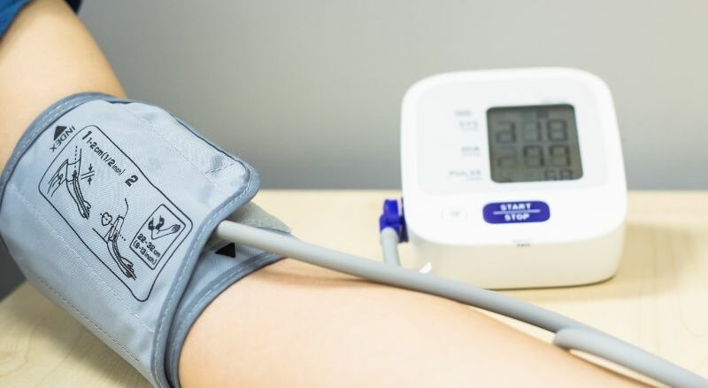 Blutdruckmessgerät für Senioren - was ist zu beachten