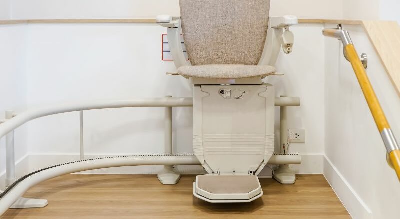 Wie lässt sich ein Treppenlift finanzieren?