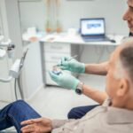 Mit der richtigen Zahnpflege auch im Alter gesunde Zähne