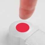 Sicherheit auf Knopfdruck: Wie Hausnotrufsysteme das Leben leichter machen